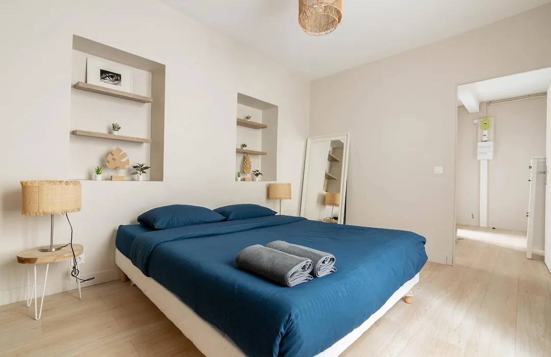 Luxurious 1 Bedroom Quartier De La Bastille Free Netflix-1
