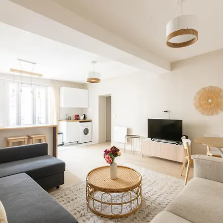 Luxurious 1 Bedroom Quartier De La Bastille Free Netflix-2